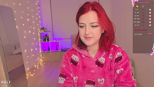 bananasgirl online show from November 27, 2025, 4:09 pm