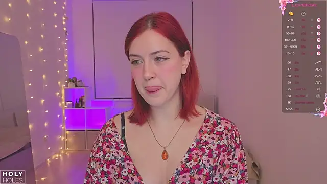 bananasgirl online show from December 17, 2025, 6:30 am