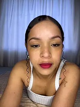 Yasmin777  online show from November 1, 2025, 9:28 pm