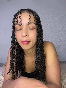 Yasmin777  online show from February 22, 2026, 8:07 pm