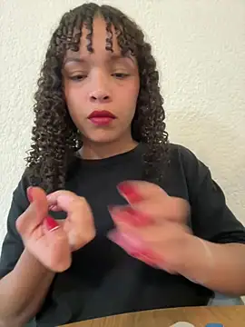 Yasmin777  online show from April 16, 2026, 9:39 pm