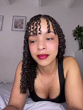 Snapshot of Yasmin777_ chatting on May 30, 2026, 9:01 pm Yasmin777 online show from May 30, 2026, 9:01 pm
