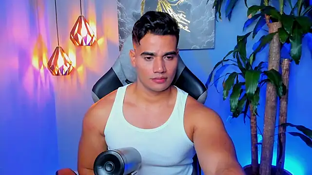 AndresR3 online show from November 10, 2025, 12:42 am