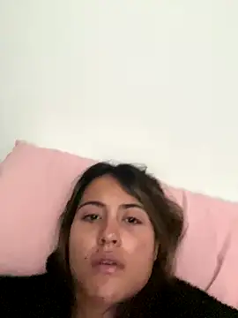 Ana  Pink online show from November 29, 2025, 9:51 pm