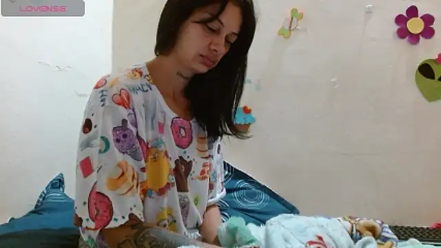 Akasha001 online show from November 21, 2025, 9:52 am