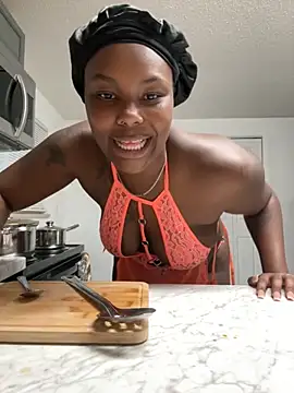 Bleuk online show from October 17, 2025, 11:40 pm