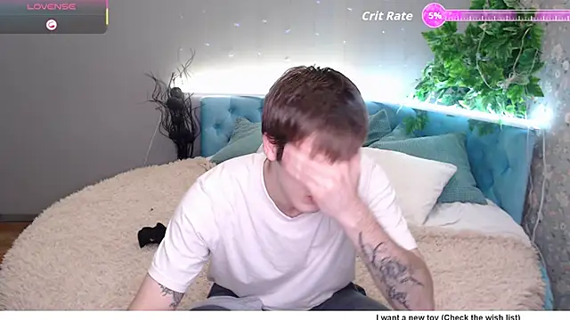 KiskaKurt online show from September 24, 2025, 8:12 pm