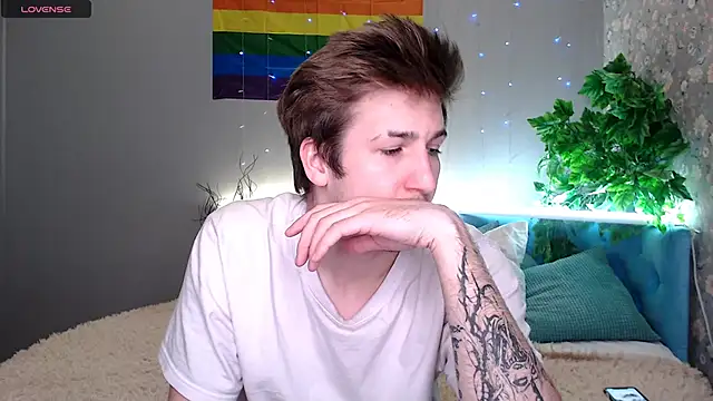 KiskaKurt online show from September 28, 2025, 12:05 am