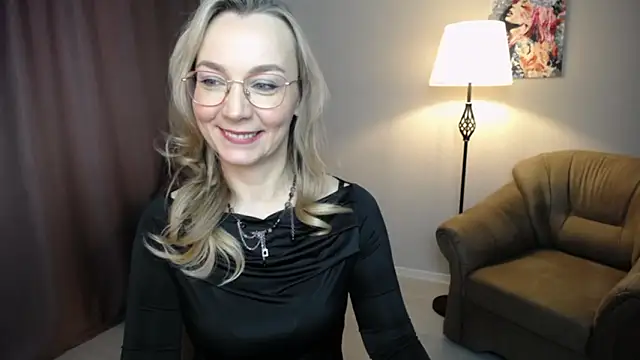 Ava Elior online show from March 6, 2026, 10:01 am