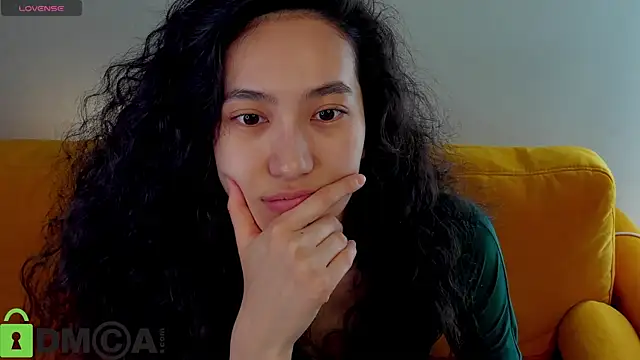 FlirtyAura online show from March 26, 2026, 2:39 am