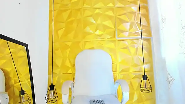 Annie Addyson online show from September 10, 2025, 10:21 pm