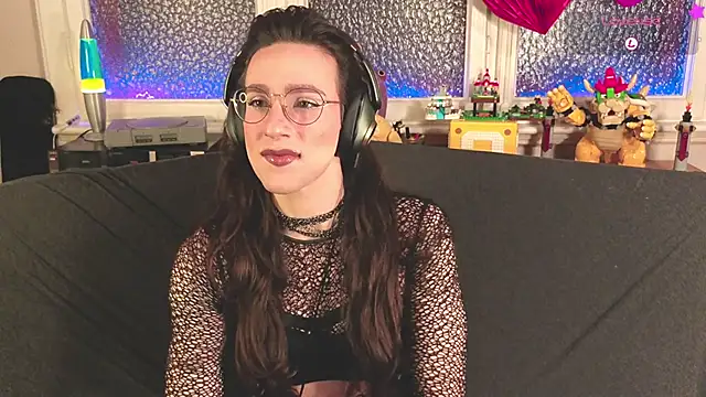 Zesty Peach online show from March 4, 2026, 12:27 am