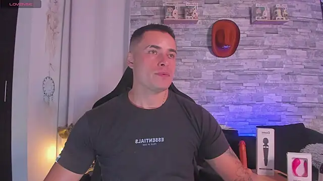 Snapshot of connorsmiith chatting on November 13, 2025, 8:41 pm connorsmiith online show from November 13, 2025, 8:41 pm