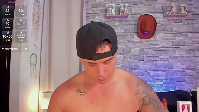 Snapshot of connorsmiith chatting on November 19, 2025, 12:43 am connorsmiith online show from November 19, 2025, 12:43 am