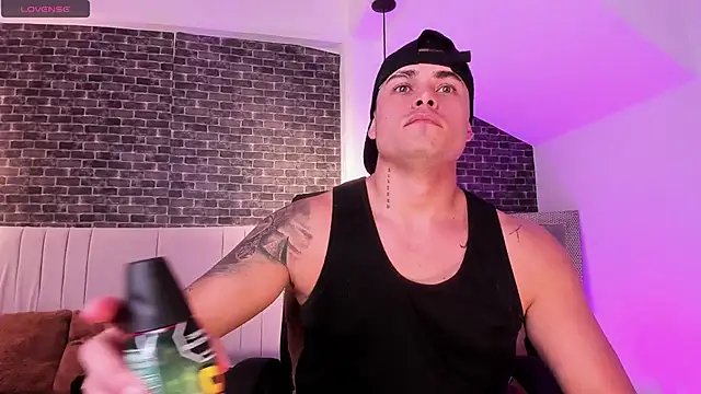 Snapshot of connorsmiith chatting on February 27, 2026, 7:47 pm connorsmiith online show from February 27, 2026, 7:47 pm