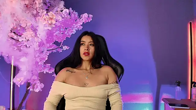 Snapshot of BellaFernandez__ chatting on November 2, 2025, 1:02 pm BellaFernandez online show from November 2, 2025, 1:02 pm