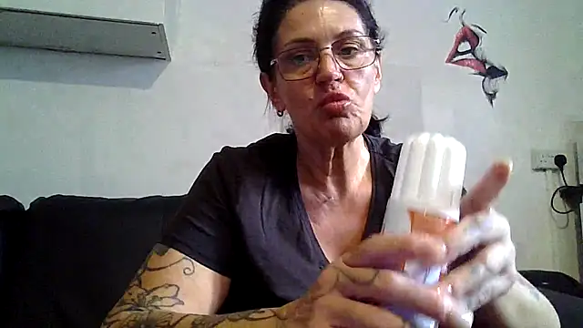 Snapshot of RubyyRosee chatting on July 9, 2026, 6:06 am RubyyRosee online show from July 9, 2026, 6:06 am