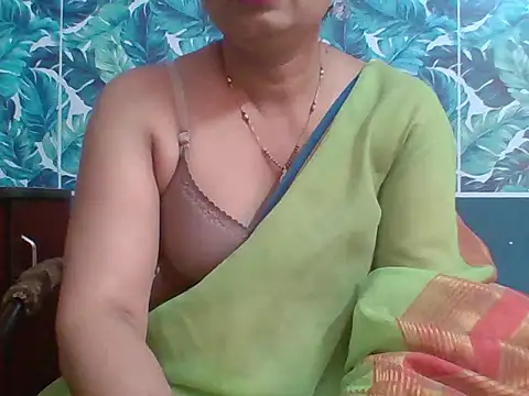 Snapshot of Marathi_q4een01 chatting on April 22, 2026, 5:43 am Marathi q4een01 online show from April 22, 2026, 5:43 am