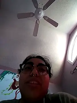 Lovelyrainn online show from September 10, 2025, 1:22 pm