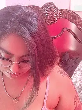 Lovelyrainn online show from October 30, 2025, 7:25 pm