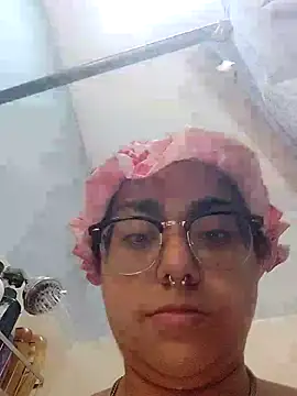 Lovelyrainn online show from November 11, 2025, 1:55 pm