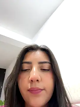 Snapshot of Lupe_19 chatting on September 28, 2025, 12:38 am Lupe 19 online show from September 28, 2025, 12:38 am