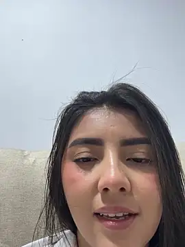 Snapshot of Lupe_19 chatting on October 2, 2025, 12:06 am Lupe 19 online show from October 2, 2025, 12:06 am