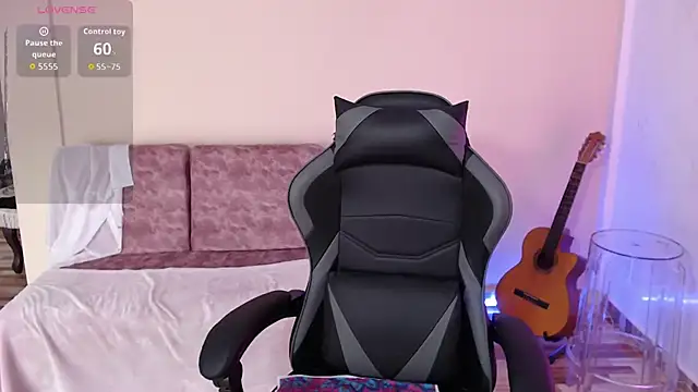 Susanahendrix online show from March 24, 2026, 6:24 pm