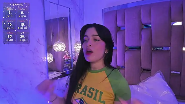 KateLee online show from September 12, 2025, 8:53 pm