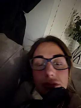 Sophrob96x online show from April 12, 2026, 1:32 am