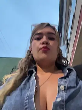 Snapshot of miss_berlyn chatting on June 3, 2026, 11:21 pm miss berlyn online show from June 3, 2026, 11:21 pm