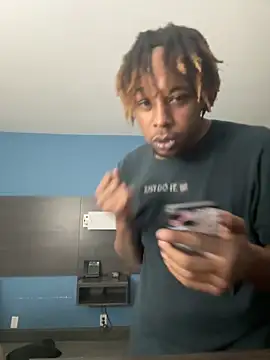 BigMfLuther online show from December 23, 2025, 5:38 am