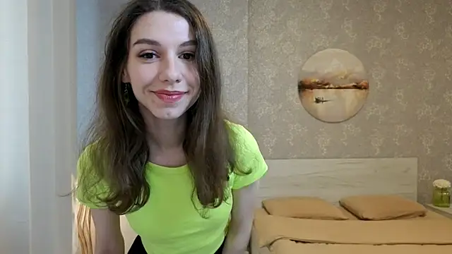 Snapshot of KellyShines chatting on April 15, 2026, 9:38 am KellyShines online show from April 15, 2026, 9:38 am
