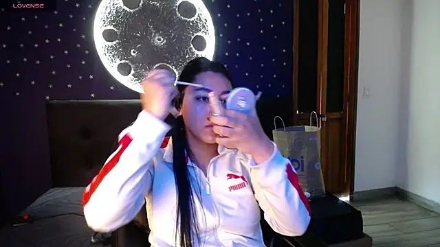 Snapshot of Megara_25 chatting on May 19, 2026, 1:17 pm Megara 25 online show from May 19, 2026, 1:17 pm