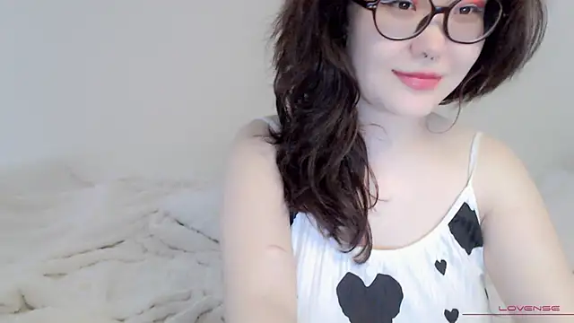 tsunade chan online show from October 5, 2025, 5:17 am