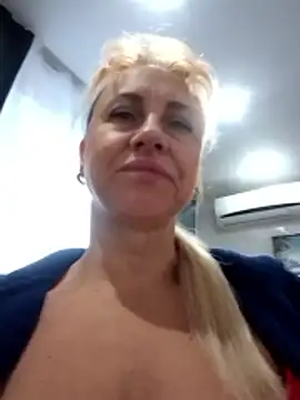 KissMiSveet online show from February 4, 2026, 2:12 pm