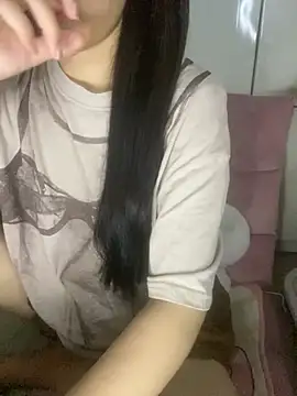 Snapshot of RubyBerry chatting on September 14, 2025, 6:23 am RubyBerry online show from September 14, 2025, 6:23 am