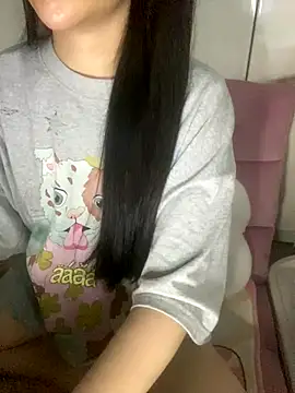 Snapshot of RubyBerry chatting on September 15, 2025, 4:18 pm RubyBerry online show from September 15, 2025, 4:18 pm