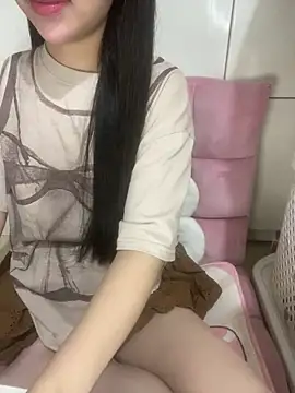 Snapshot of RubyBerry chatting on September 23, 2025, 7:11 am RubyBerry online show from September 23, 2025, 7:11 am