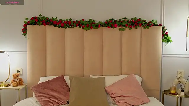 AdoraCortes online show from February 5, 2026, 5:01 am