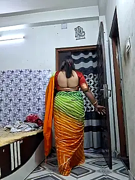 SIMIHOT online show from November 10, 2025, 8:46 am