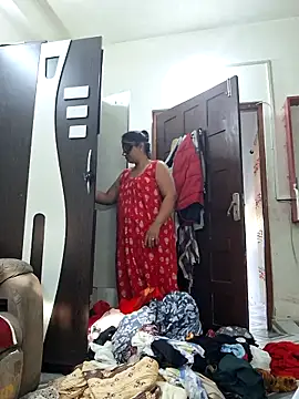 SIMIHOT online show from November 21, 2025, 8:57 am