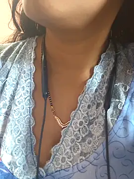 Sonalihot  online show from September 21, 2025, 8:27 am