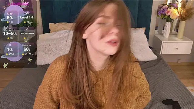 Moon  Bunny online show from October 5, 2025, 3:10 pm