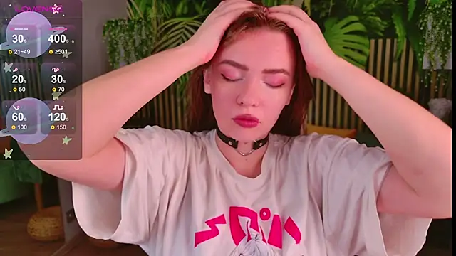 Moon  Bunny online show from October 19, 2025, 4:07 pm