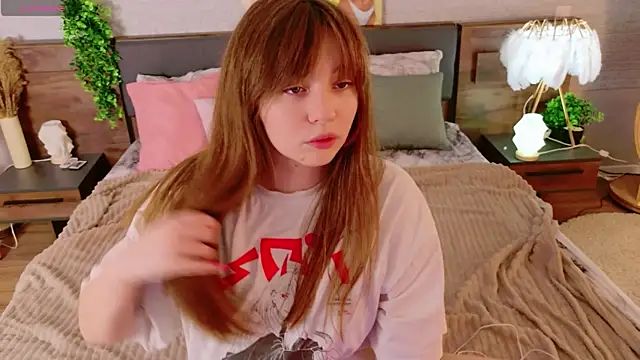 Snapshot of Moon__Bunny chatting on May 23, 2026, 3:27 pm Moon Bunny online show from May 23, 2026, 3:27 pm