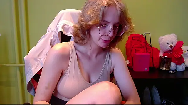 juicyPenny online show from July 18, 2026, 6:28 am