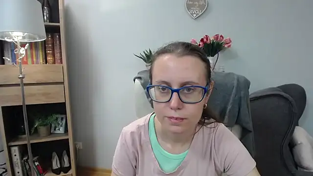Snapshot of sweetxLizzy chatting on June 17, 2026, 4:26 am sweetxLizzy online show from June 17, 2026, 4:26 am