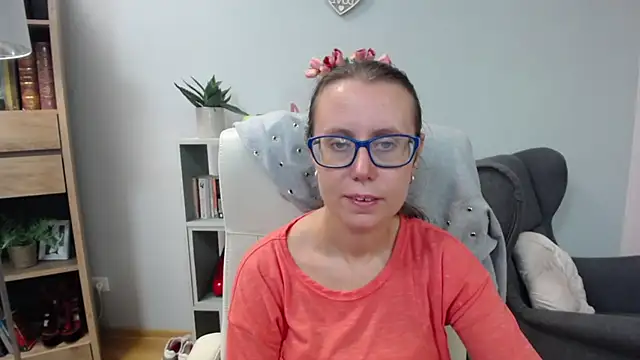 Snapshot of sweetxLizzy chatting on July 8, 2026, 4:28 am sweetxLizzy online show from July 8, 2026, 4:28 am