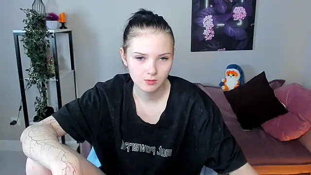 Leila xxBaby online show from November 22, 2025, 6:51 pm